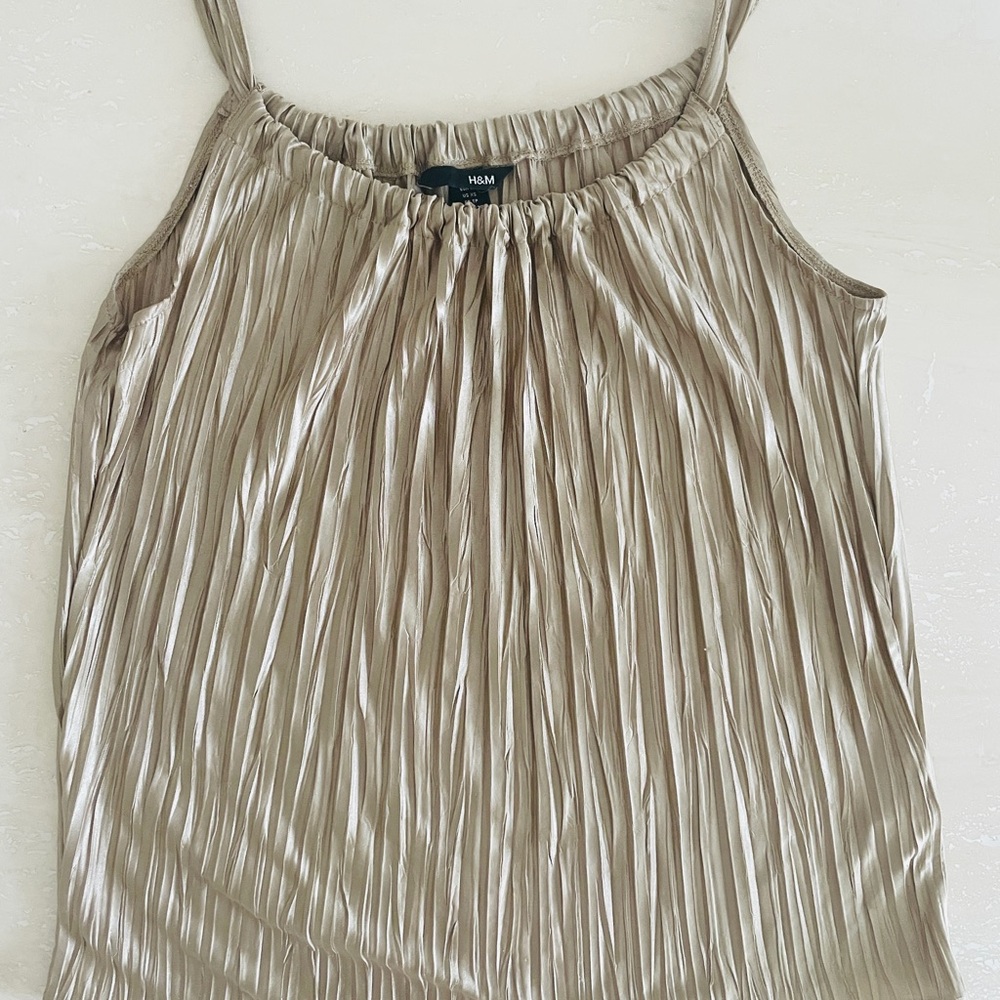Y2K Women's Gold Metallic Chic Top Blouse Camisole XS